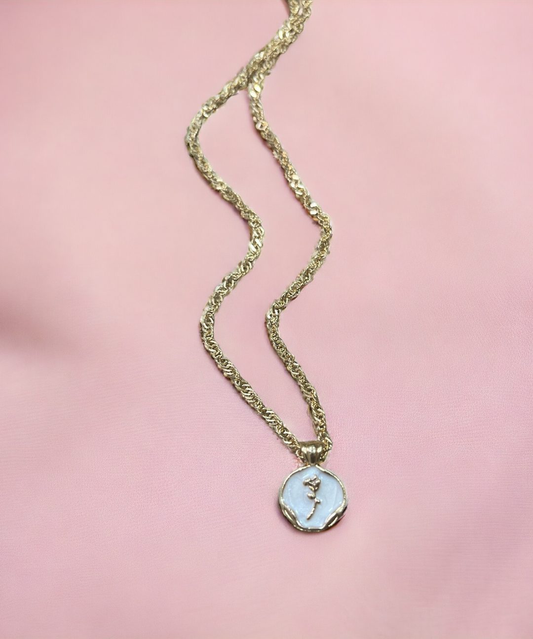 Colar Rosa de Saron