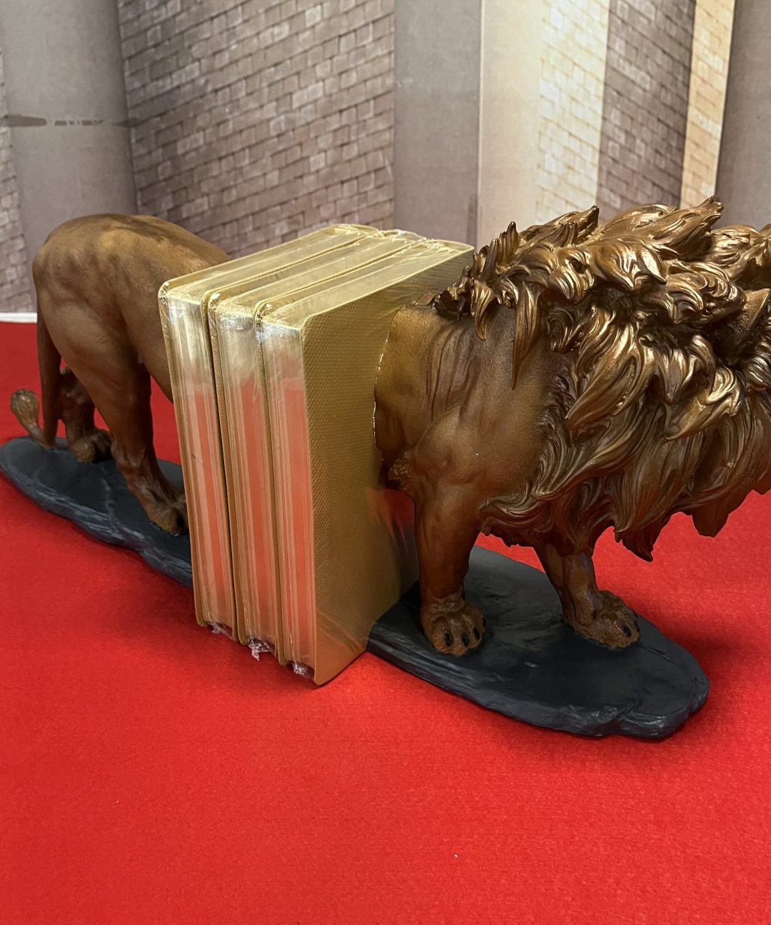 Aparador de Livros/Bíblias Leão - Grande