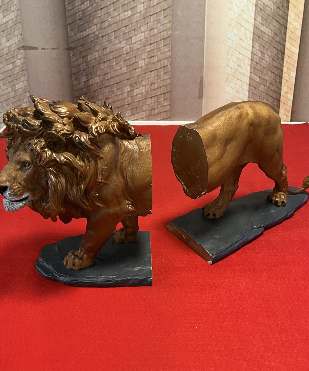 Aparador de Livros/Bíblias Leão - Grande