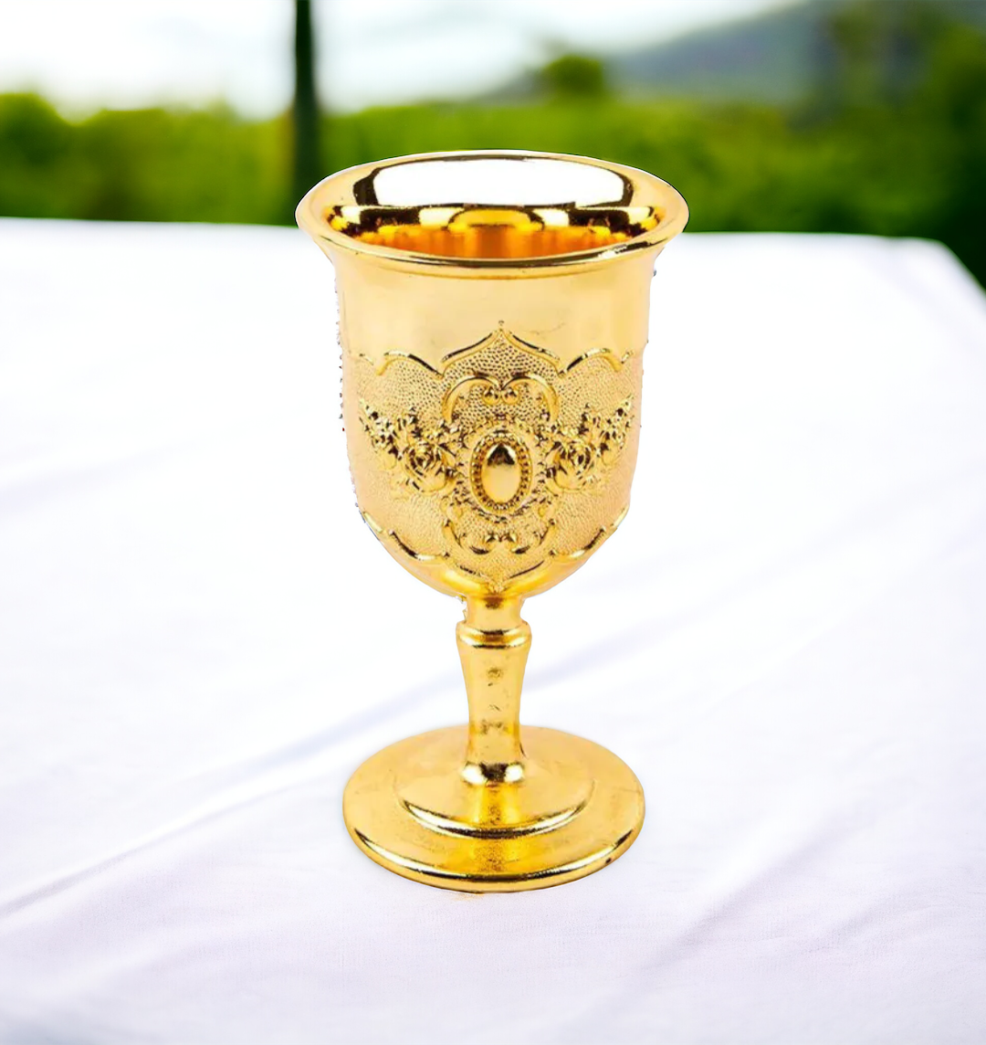 Taça Dourada Metal Pequena 30ml