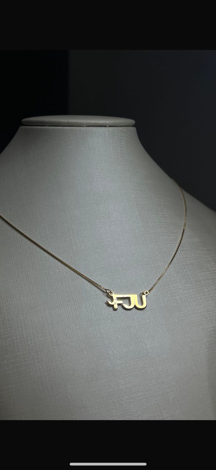 Colar FJU dourado
